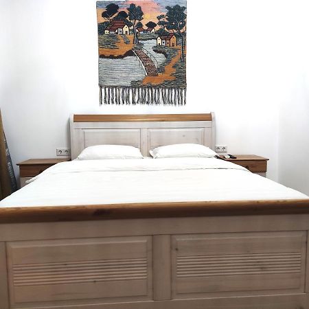 Loftik Apartments Gagarin Street Almaty Bagian luar foto